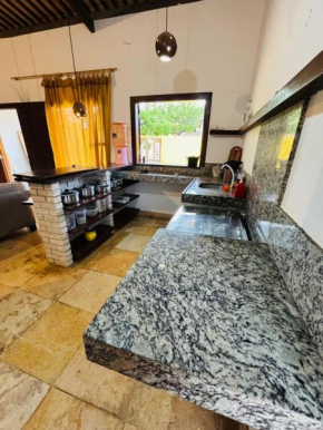 Casa amarela aguas belas